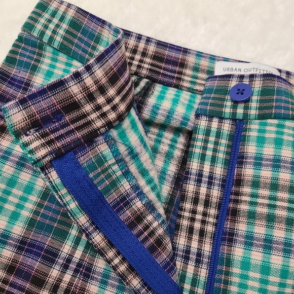 Urban Outfitters Tessa tartan plaid ankle cropped pants, Size 6 - Picture 3 of 6